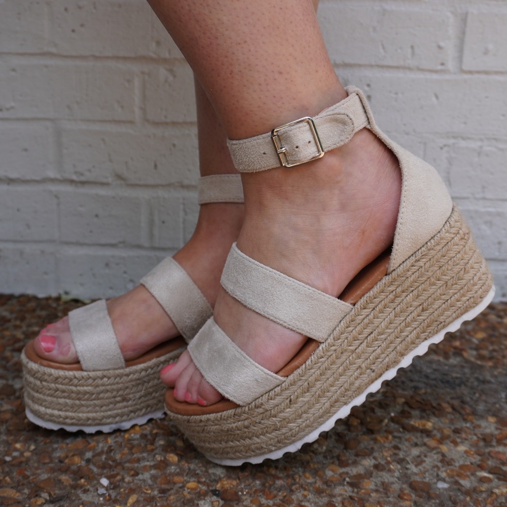 Nude espadrilles